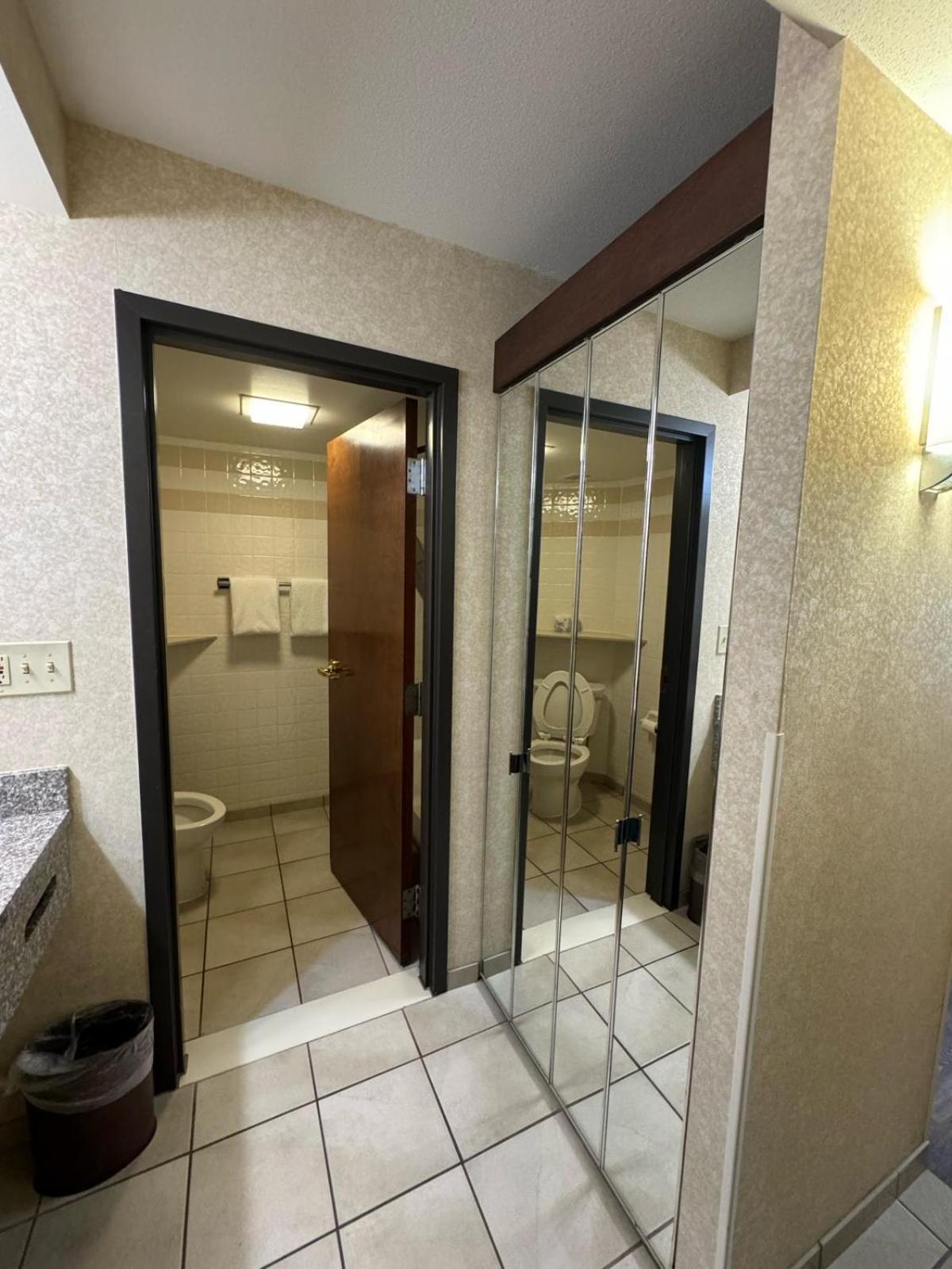 Sonesta Essential Houston Hobby Airport Hotel Екстериор снимка