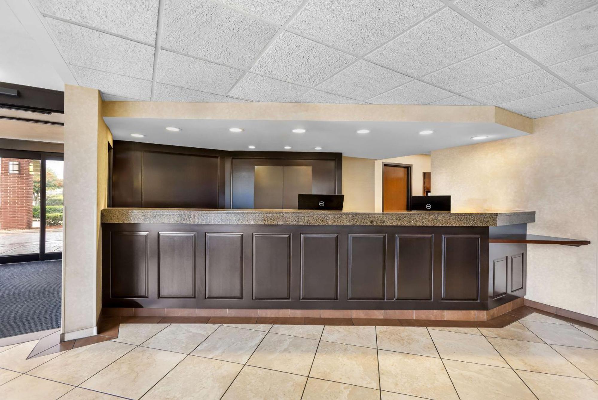Sonesta Essential Houston Hobby Airport Hotel Екстериор снимка